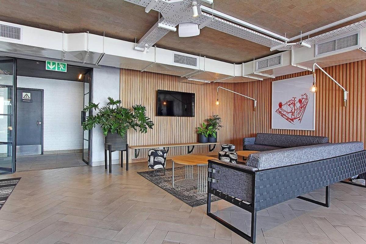 Апартаменты Urban Chic Wex1 Mountain Views Pool Entertainment Кейптаун Экстерьер фото